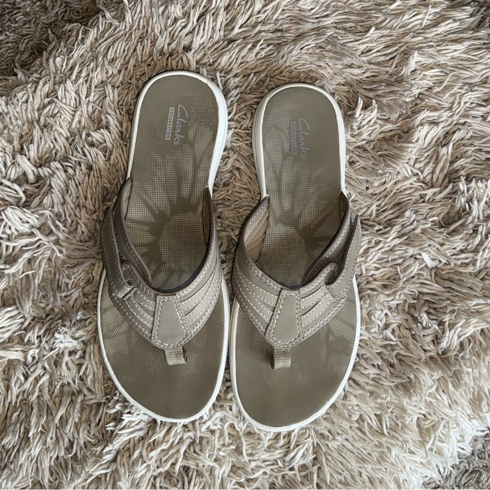 Clarks Tan Sandals Classic Comfort